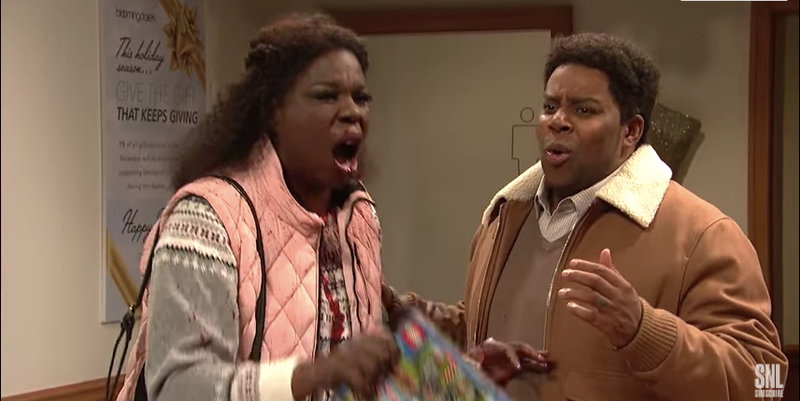 Illustration for article titled Leslie Jones was actually holding back vomit in this week's SNL